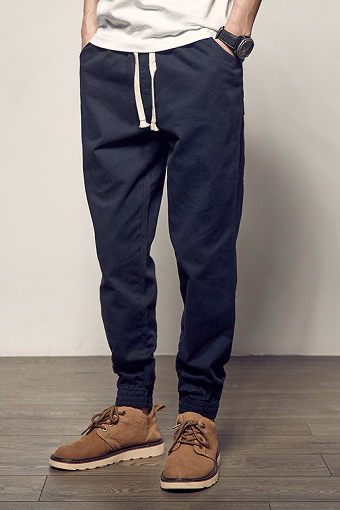 Blue jogger deals pants outfit